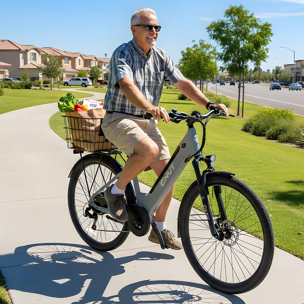 QNUT EC150 Commuter E-Bike Urban Commuter Lifestyle 01